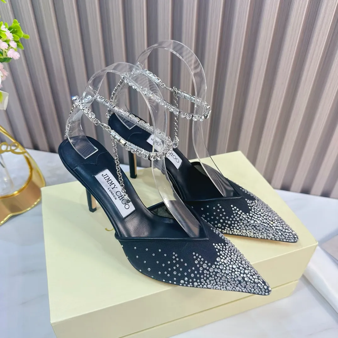 👟👟Ex-factory price 700👟👟 JIMMY CHOO (Jimmy CHOO) 💝💝💝 is a very comprehensive noble fashion lifestyle brand, with a series of women's high-heeled, medium-heeled, flat-heeled sandals with the same strap from major fashion bloggers and celebrities in Hong Kong and the United States.  The Australian pointed toe, round toe and square toe series are simply beautiful. Fall in love with elegance and playful sense of the future. Just by looking at them, you want to own them immediately, but you can really think about a pair of exquisite high heels~~~~~~~~~~~~~~~~~ 💝This series is specially designed for extraordinary and indifferent ladies, thus creating a unique overall effect, Jimmy Choo Design products that inspire women to move forward and show their charm💝💝💝 1⃣️Material: Imported genuine mesh hot diamond 2⃣️Inner: Imported Italian lambskin, super soft and delicate 3⃣️Outsole: Imported Italian original original color genuine leather outsole Heel height 8.5cm (10.0/6.5cm can be made) 4⃣️Code number: 35-39 (34.40.41.42 customized)